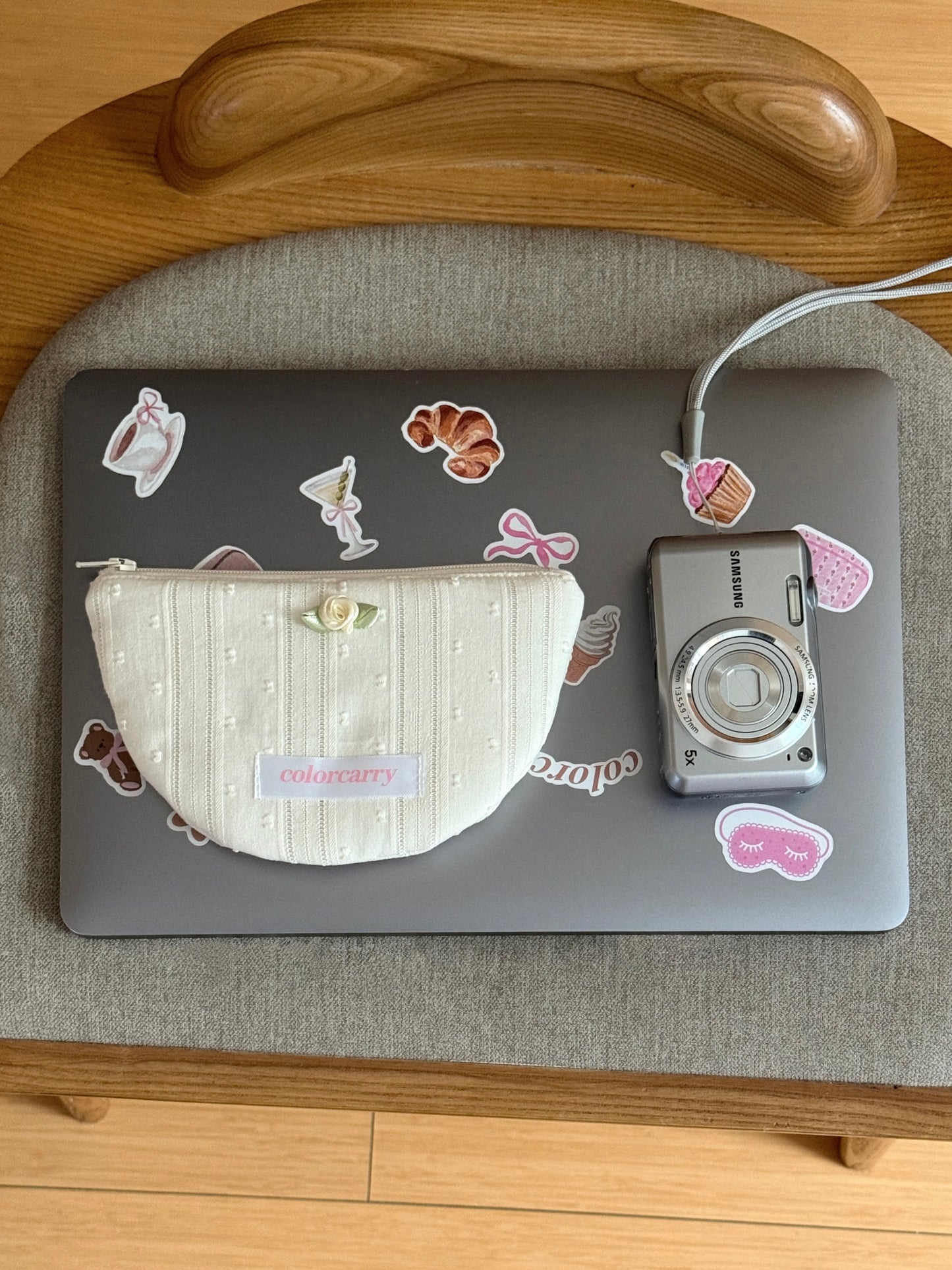Cream Belle Pouch